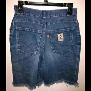 Vintage Levi’s high waisted jean shorts